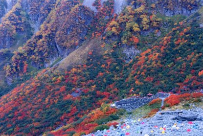 涸沢キャンプサイト 涸沢ヒュッテ 紅葉 秋