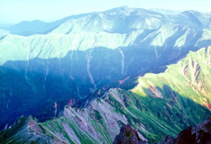 槍ヶ岳　槍の穂先から３６０度の絶景～常念山脈を望む